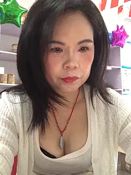Snapshot of nidejiejie chatting on May 17, 2026, 12:32 am nidejiejie online show from May 17, 2026, 12:32 am