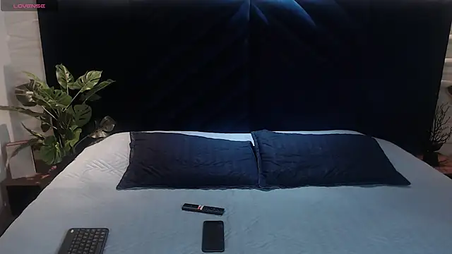 Spencerwhite  online show from June 16, 2026, 10:21 pm