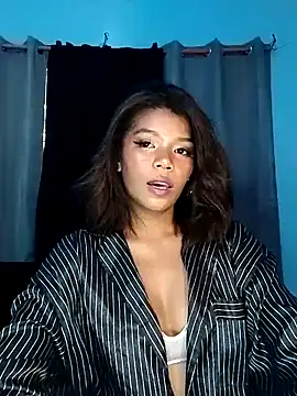 Snapshot of charlene_pretty chatting on June 28, 2026, 9:43 pm charlene pretty online show from June 28, 2026, 9:43 pm
