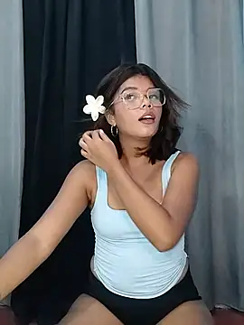 Snapshot of charlene_pretty chatting on July 5, 2026, 11:17 am charlene pretty online show from July 5, 2026, 11:17 am