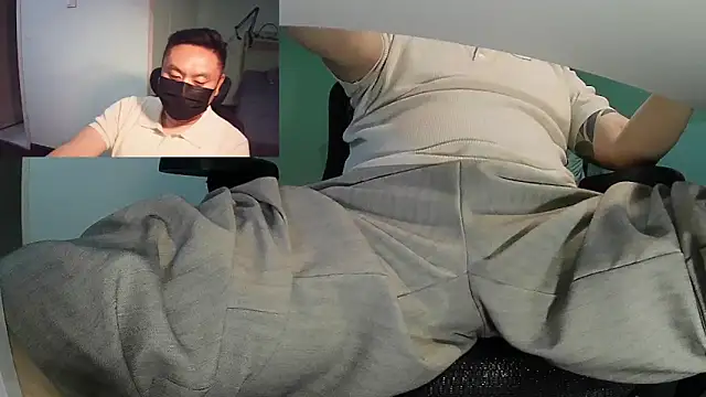 Snapshot of mrcake666 chatting on May 15, 2026, 4:38 pm mrcake666 online show from May 15, 2026, 4:38 pm
