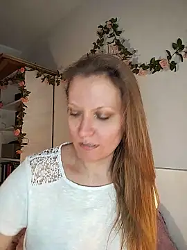 Snapshot of Candy_Cougar chatting on May 20, 2026, 8:00 am Candy Cougar online show from May 20, 2026, 8:00 am