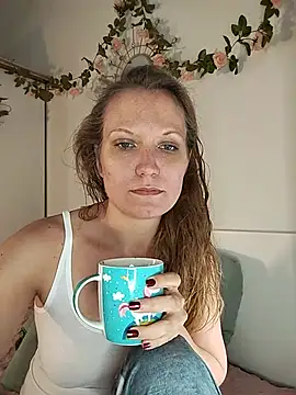 Snapshot of Candy_Cougar chatting on May 29, 2026, 7:14 am Candy Cougar online show from May 29, 2026, 7:14 am