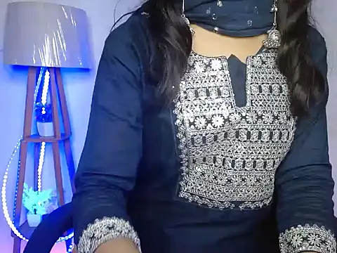 Snapshot of Annu_07 chatting on May 9, 2026, 5:22 am Annu 07 online show from May 9, 2026, 5:22 am