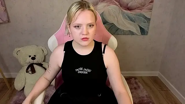 Snapshot of Stacy_Allenn chatting on May 13, 2026, 9:38 am Stacy Allenn online show from May 13, 2026, 9:38 am