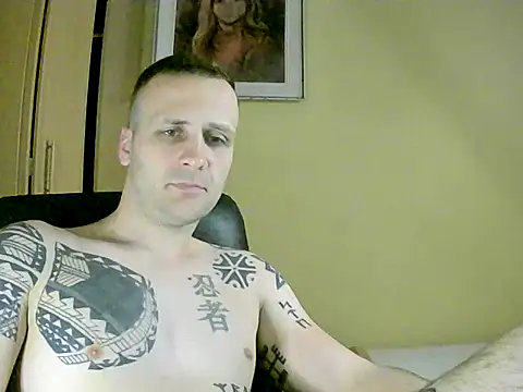MacMillan69 online show from May 18, 2026, 12:54 pm