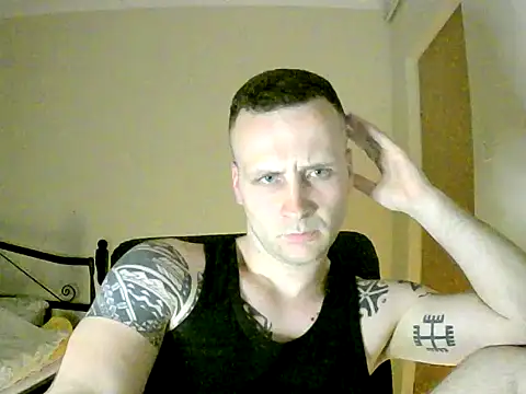 MacMillan69 online show from May 10, 2026, 1:42 am