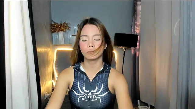 Snapshot of Felicityyyy chatting on May 13, 2026, 8:21 am Felicityyyy online show from May 13, 2026, 8:21 am