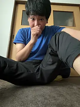 Snapshot of YuuYuu_010 chatting on June 7, 2026, 9:09 pm YuuYuu 010 online show from June 7, 2026, 9:09 pm