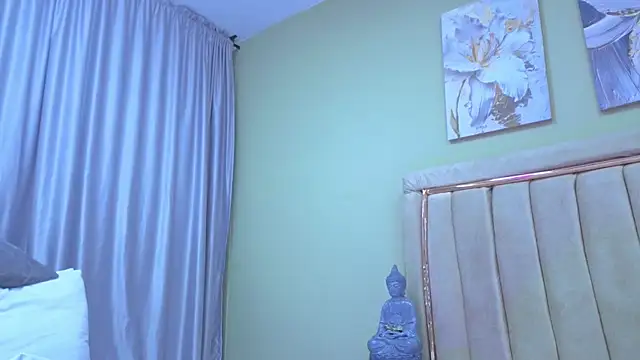 Snapshot of Violeta_Tepes chatting on July 1, 2026, 7:58 pm Violeta Tepes online show from July 1, 2026, 7:58 pm