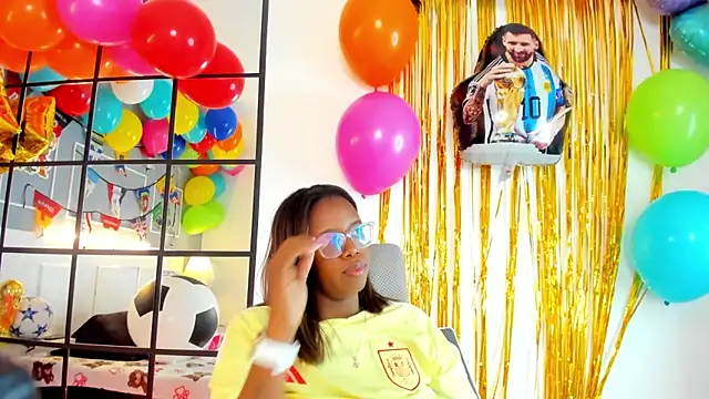 Snapshot of Miss_Khaleesi chatting on June 15, 2026, 12:27 pm Miss Khaleesi online show from June 15, 2026, 12:27 pm