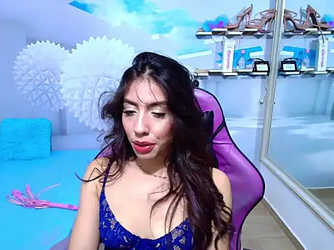Snapshot of AMBEL-ROSE chatting on May 9, 2026, 3:32 am AMBEL-ROSE online show from May 9, 2026, 3:32 am