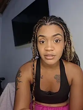 Alondra1810 online show from May 6, 2026, 11:20 pm