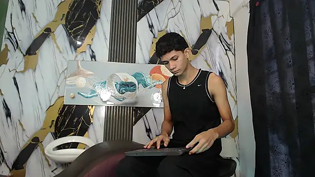 Snapshot of TWINKS_BOYSX chatting on May 26, 2026, 1:31 pm TWINKS BOYSX online show from May 26, 2026, 1:31 pm