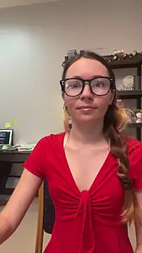 Snapshot of Mini_girl_do_it_better chatting on June 1, 2026, 11:59 pm Mini girl do it better online show from June 1, 2026, 11:59 pm