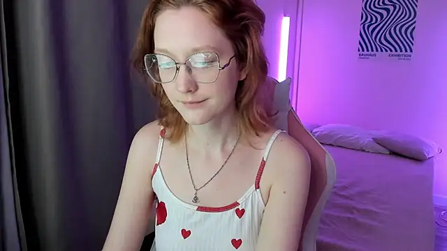 Snapshot of LunaTerry chatting on May 16, 2026, 10:36 am LunaTerry online show from May 16, 2026, 10:36 am