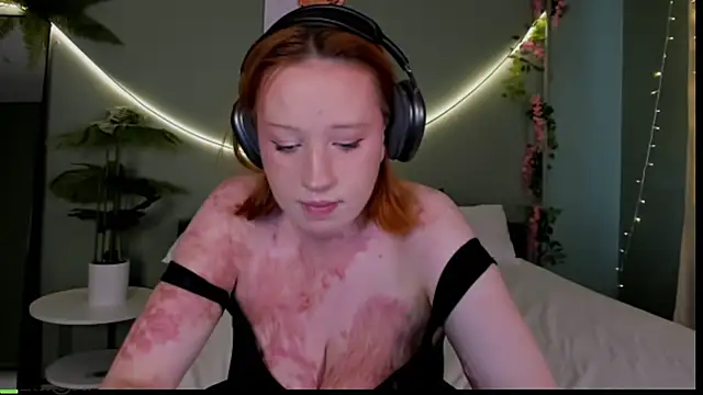 Maya foxy online show from June 21, 2026, 11:38 am