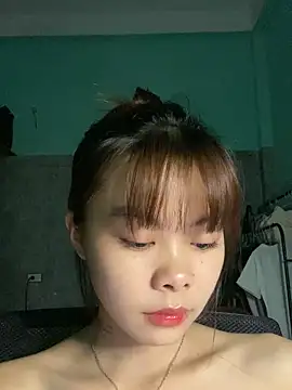 Snapshot of Cry_sexy chatting on May 23, 2026, 4:17 pm Cry sexy online show from May 23, 2026, 4:17 pm
