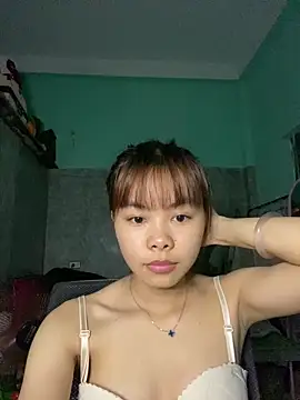 Snapshot of Cry_sexy chatting on June 18, 2026, 2:43 am Cry sexy online show from June 18, 2026, 2:43 am