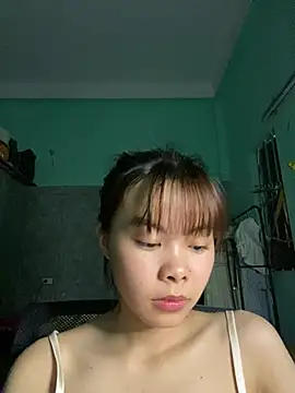 Snapshot of Cry_sexy chatting on June 4, 2026, 7:24 am Cry sexy online show from June 4, 2026, 7:24 am
