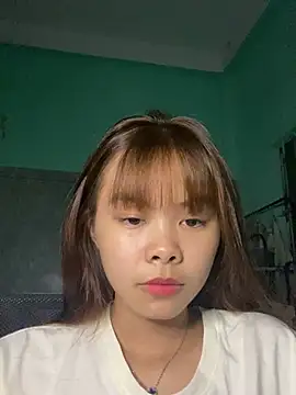Snapshot of Cry_sexy chatting on August 7, 2026, 5:19 pm Cry sexy online show from August 7, 2026, 5:19 pm