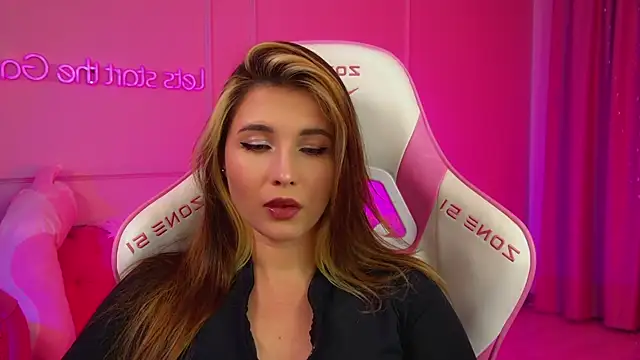 Snapshot of VanessaCelestis chatting on June 15, 2026, 6:29 pm VanessaCelestis online show from June 15, 2026, 6:29 pm