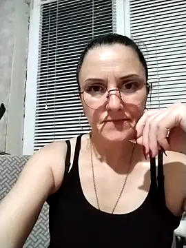 MillaMia45 online show from May 12, 2026, 7:31 pm