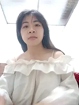 Snapshot of Vivi00v chatting on May 11, 2026, 12:56 am Vivi00v online show from May 11, 2026, 12:56 am