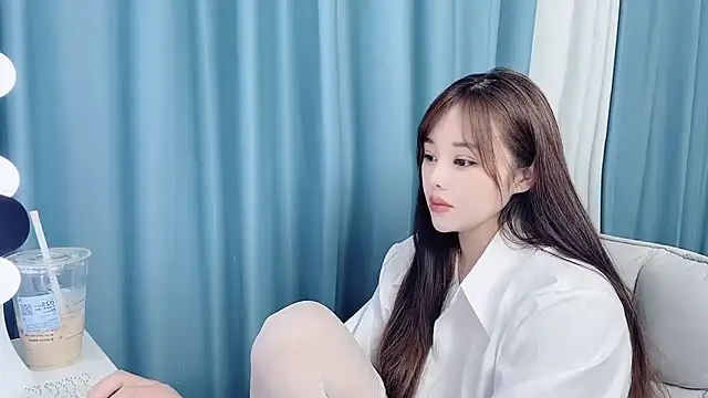 Qingqing19 online show from June 15, 2026, 2:23 am