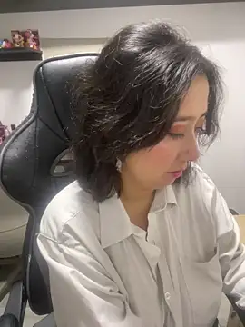 Snapshot of saramaSS chatting on May 12, 2026, 3:58 am saramaSS online show from May 12, 2026, 3:58 am