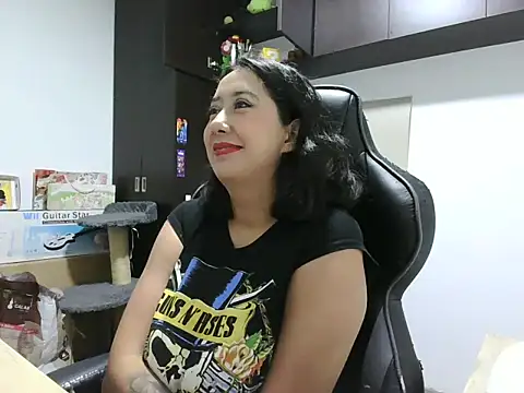Snapshot of saramaSS chatting on May 26, 2026, 4:10 am saramaSS online show from May 26, 2026, 4:10 am