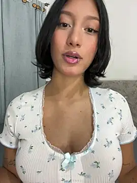Snapshot of yazmin_rouse_ chatting on July 9, 2026, 11:26 pm yazmin rouse online show from July 9, 2026, 11:26 pm