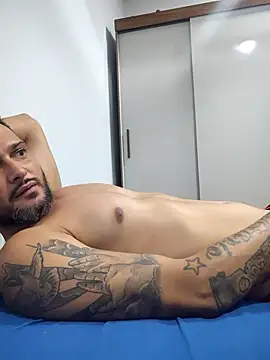 Lucasnono online show from May 13, 2026, 5:42 pm