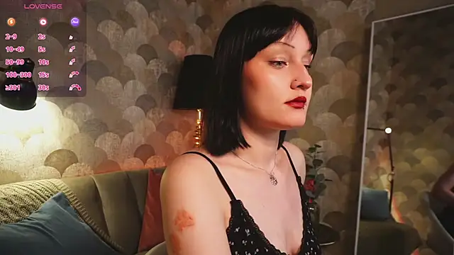 Snapshot of VelvetLily_ chatting on May 16, 2026, 9:03 pm VelvetLily online show from May 16, 2026, 9:03 pm