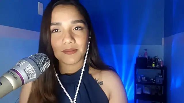 Snapshot of AnneHanacek chatting on May 11, 2026, 1:01 pm AnneHanacek online show from May 11, 2026, 1:01 pm