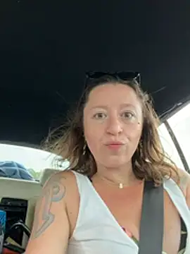 MoonlightOutlaws online show from July 14, 2026, 11:44 pm
