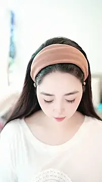 Snapshot of singer-wenwan chatting on June 13, 2026, 10:02 am singer-wenwan online show from June 13, 2026, 10:02 am