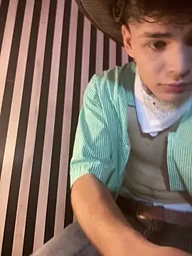 Snapshot of LoganSteel_ chatting on May 29, 2026, 3:45 am LoganSteel online show from May 29, 2026, 3:45 am