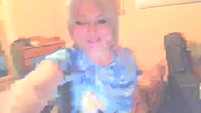 Snapshot of MollyyJoyy chatting on May 24, 2026, 7:58 pm MollyyJoyy online show from May 24, 2026, 7:58 pm