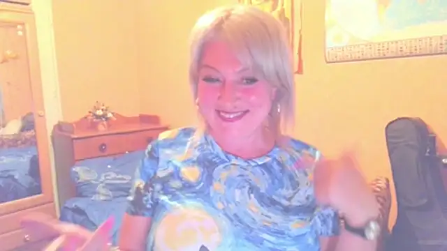 Snapshot of MollyyJoyy chatting on May 25, 2026, 6:39 pm MollyyJoyy online show from May 25, 2026, 6:39 pm