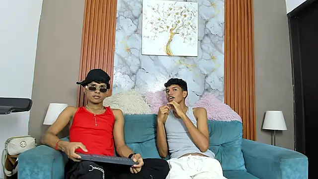 Snapshot of BOUL_GUYS chatting on May 15, 2026, 1:47 am BOUL GUYS online show from May 15, 2026, 1:47 am