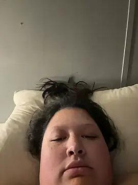 Snapshot of plussizemama chatting on May 12, 2026, 1:46 am plussizemama online show from May 12, 2026, 1:46 am