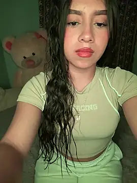Snapshot of juli_06 chatting on May 11, 2026, 11:57 pm juli 06 online show from May 11, 2026, 11:57 pm