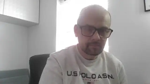 NakedAndrewHot online show from May 15, 2026, 12:58 pm