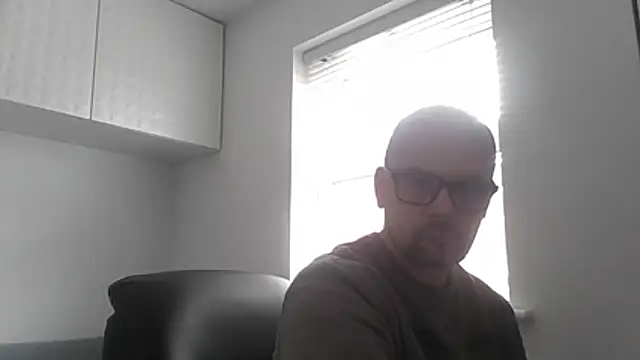 NakedAndrewHot online show from May 11, 2026, 10:49 am