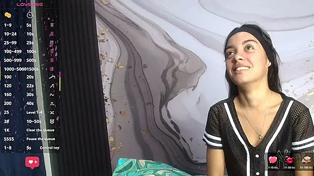 Snapshot of vanessa_Voxx chatting on May 14, 2026, 12:07 am vanessa Voxx online show from May 14, 2026, 12:07 am