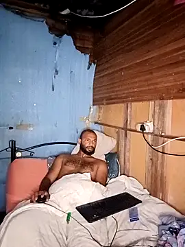 Snapshot of Camodick chatting on February 22, 2026, 10:44 pm Camodick online show from February 22, 2026, 10:44 pm