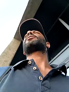 Snapshot of Camodick chatting on November 12, 2025, 5:06 pm Camodick online show from November 12, 2025, 5:06 pm