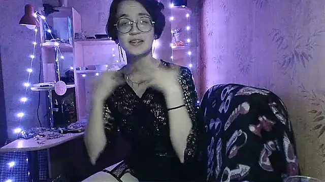 Alessa Kiss online show from May 9, 2026, 7:28 pm