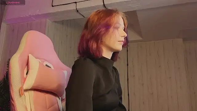 AliceJohansone online show from June 7, 2026, 1:11 am